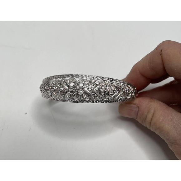 CHARTER CLUB Hinged Bangle Bracelet New Silvertone Clear Austrian Crystals - Picture 4 of 5
